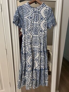 NWOT Hayden Los Angeles White Midi Dress with Blue Embroidery - size L